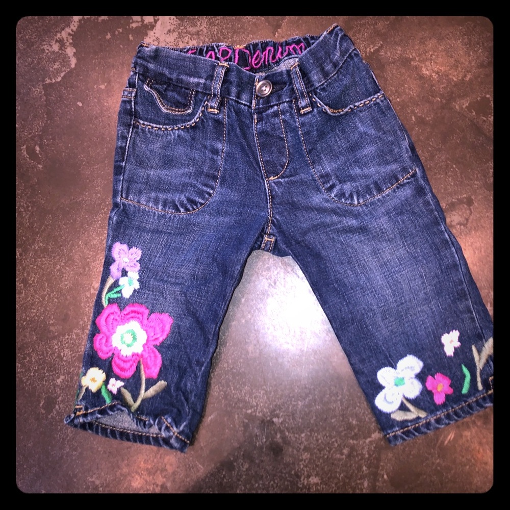 EUC Gap denim capris with floral design -toddler 3